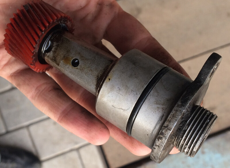 Шестерня спидометра p10 Nissan Primera  1990 2.0 Бензин Бар