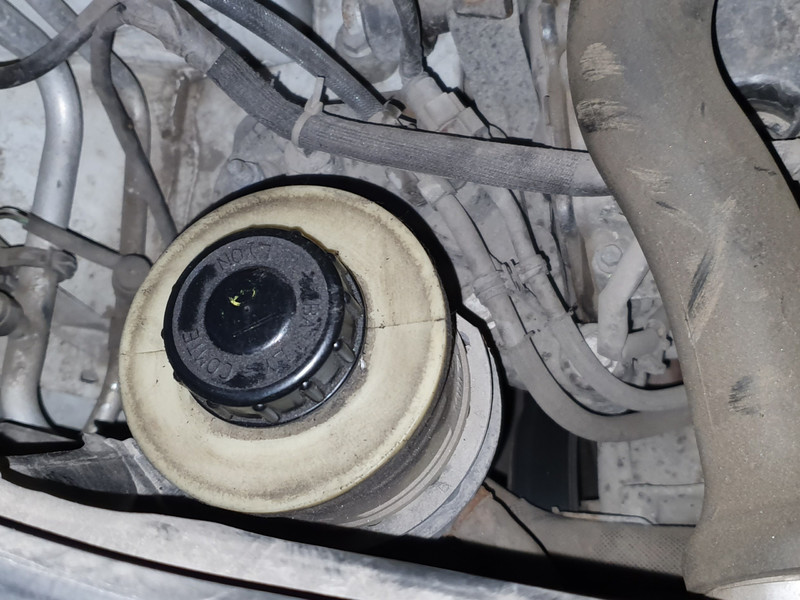 Прокладки под крышки заливные Opel Vivaro  2012 2.0 Дизель Запорожье