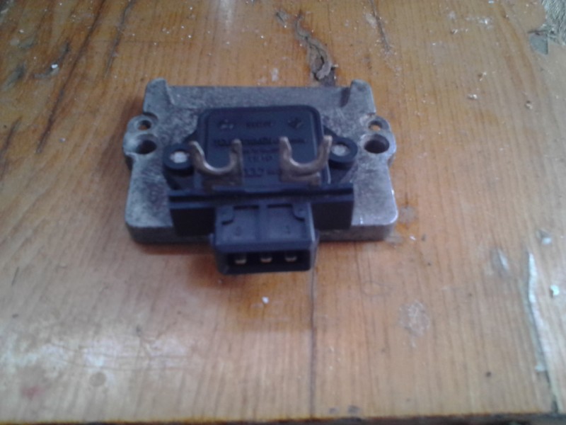 Каммутатор Volkswagen Passat  1993 универсал 1.8 Бензин Канев