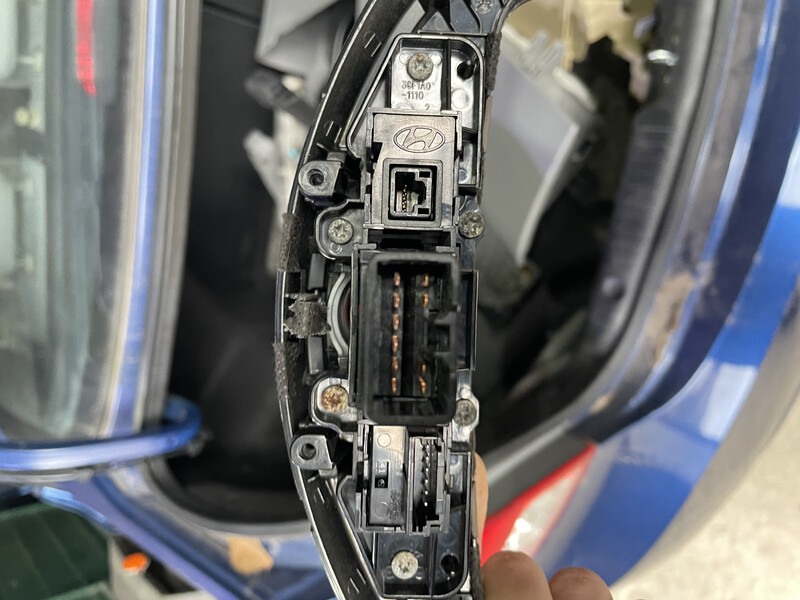 Фишки в разъемы Hyundai Accent  2016 1.6 Бензин 