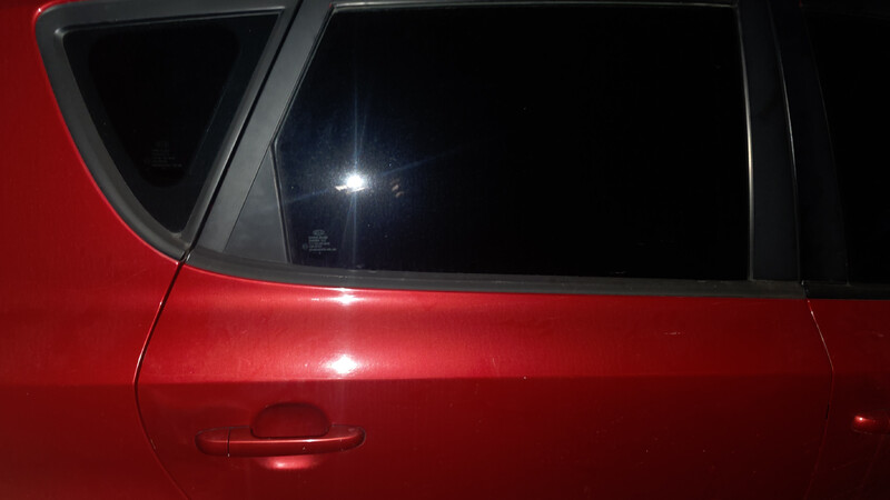 Уплотнитель стекла задней правой двери Kia Ceed  2009 хетчбек 1.6 Бензин Харків