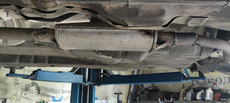 Резонатор (бочка) Nissan Almera N17  2006 1.5 Бензин 