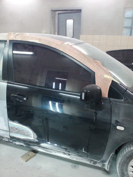 Двері передні праві Nissan Tiida C11  2007 хетчбек 1.6 Бензин 