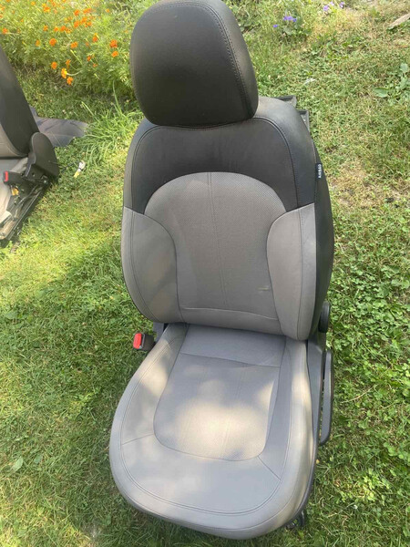 Сидіння Hyundai ix35  2012 2.0 Дизель 