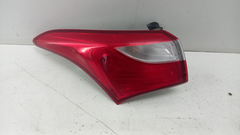 Ліхтар сигналу гальмування Hyundai i30  2013 універсал 1.4 Бензин 
