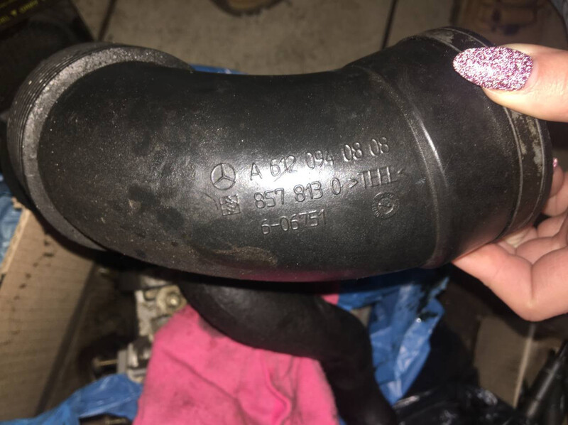 Патрубок воздушного фильтра Mercedes-Benz M-Class W163  2002 хэтчбек 2.0 Дизель Запорожье