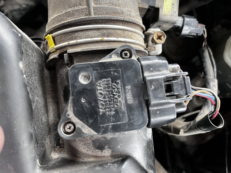 Расходомер воздуха 22204-21010   Toyota Camry, Toyota Harrier