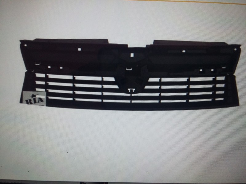 Решетка Renault Duster 2012 г.  1.6 л бензин Запорожье