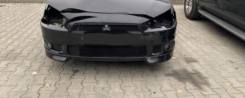 Бампер передний Mitsubishi Lancer X  2007 Киев