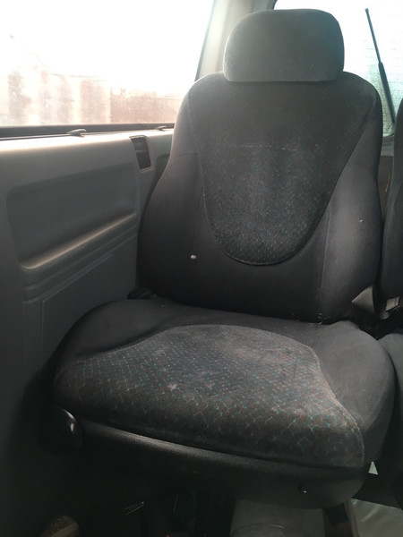 Переднее сиденье Ford Escort купе 1997 г.  1.6 л бензин Киев