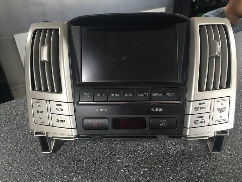 Дисплей 8611048120   Lexus RX