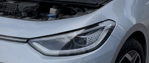 Фара передняя левая 10B941035A 03K   Volkswagen