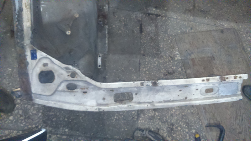 Балка верхняя передняя Peugeot 505  1986 2.0 Бензин 