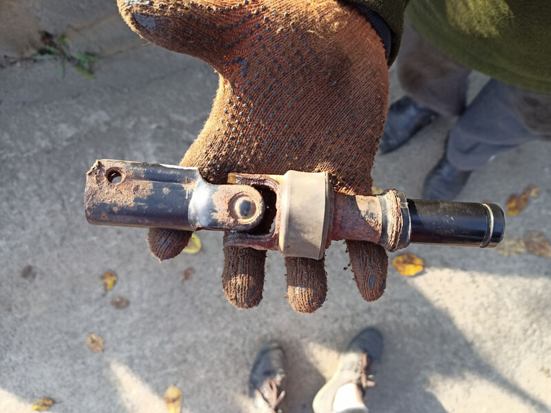 Рульовий кардан Toyota Avensis  2002 2.0 Дизель 