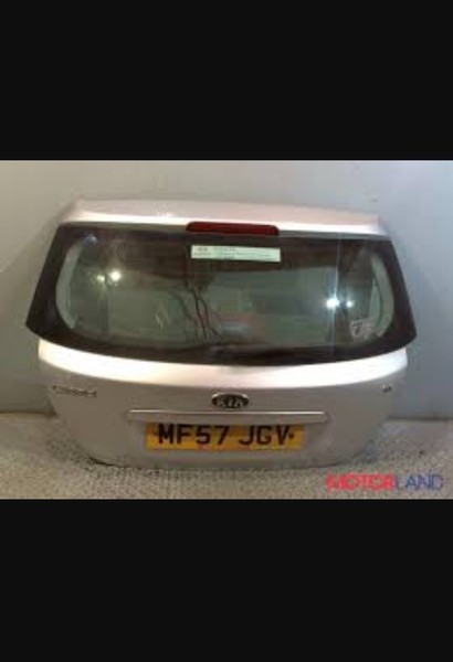 Крышка багажника голая 737001H000   Kia Cee`d