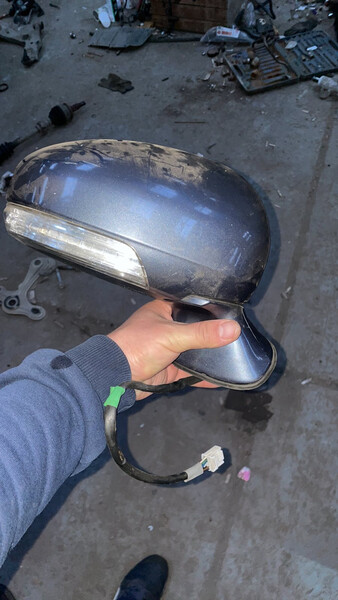 Левое зеркало с поворотником и автоскладыванием на 8 проводов Toyota Avensis  2010 2.0 Бензин Киев