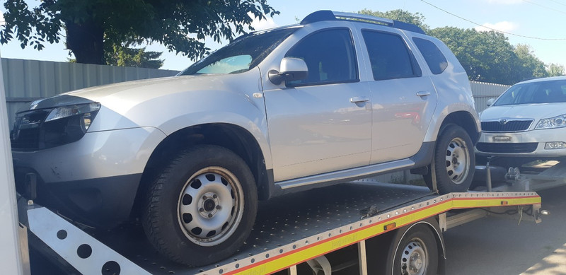 Крыло переднее правое Renault Duster 2011 г.  1.6 л бензин Ровно