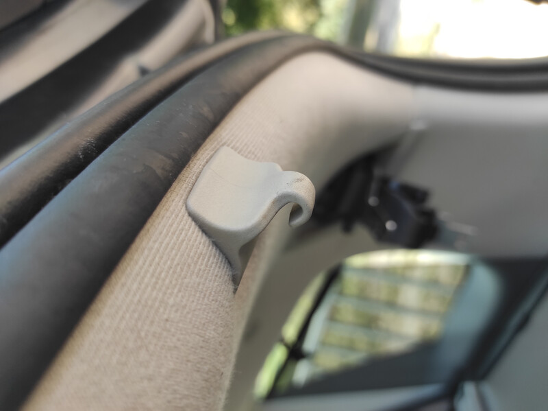 Клипса крючок задней солнцезащитной шторки Renault Grand Scenic 2  2007 купе 2.0 Бензин Днепр