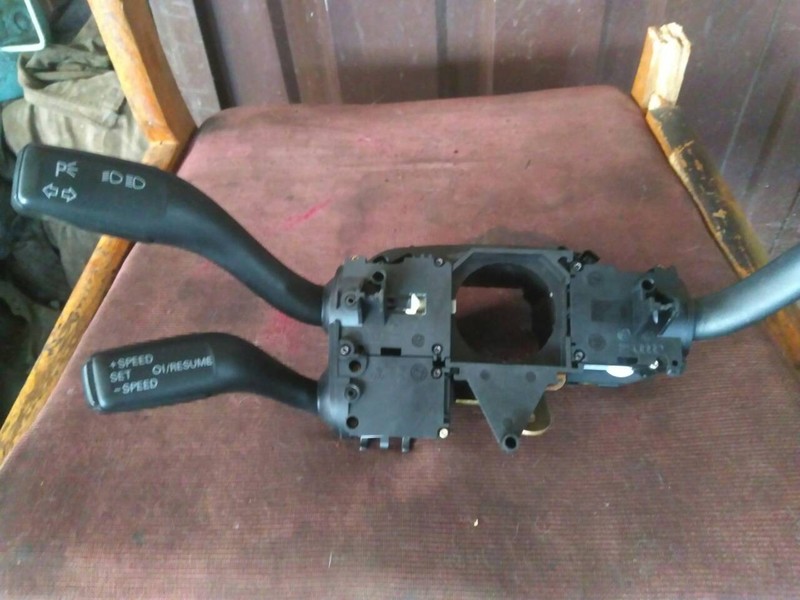 Блок подрулевых переключателей 8Е0953549J   Audi A4