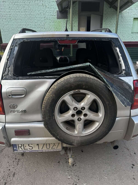 Стекло ляды Toyota RAV4  2003  Электро 