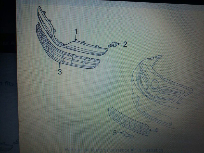 Решітка радіатора 53101-33260   Toyota Camry