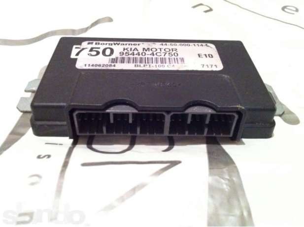 Котролирующий элемент кпп і роздатки Kia Sorento  2007 2.5 Дизель Монастыриска