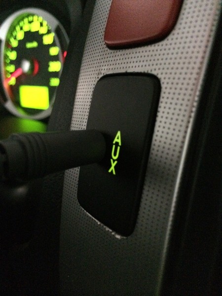 Aux M 96120 2E000   Hyundai Tucson