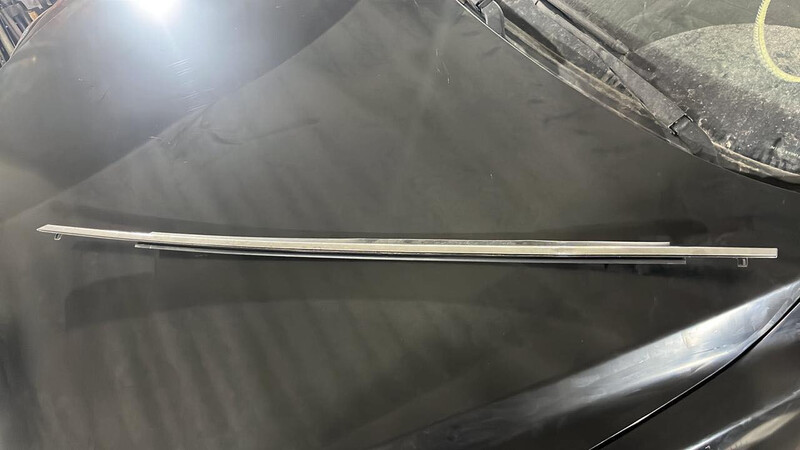 Молдинг двери Mazda 6  2021  Электро 