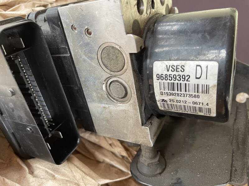 Блок ABS Chevrolet Captiva  2008 2.4 Бензин Сосница