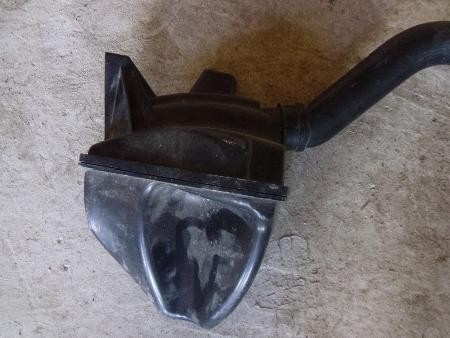 Резонатор воздушного фильтра Nissan Qashqai J10  2008 хэтчбек 2.0 Бензин Житомир