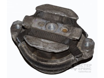 Подушка КПП 4B0399151M   Audi A6