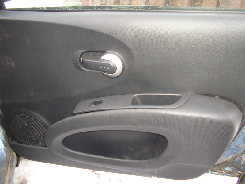 Карты дверей Nissan Micra  2010 хэтчбек 1.2 Бензин Луцк