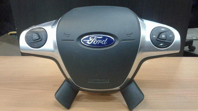 Airbag водителя 1787154   Ford Focus