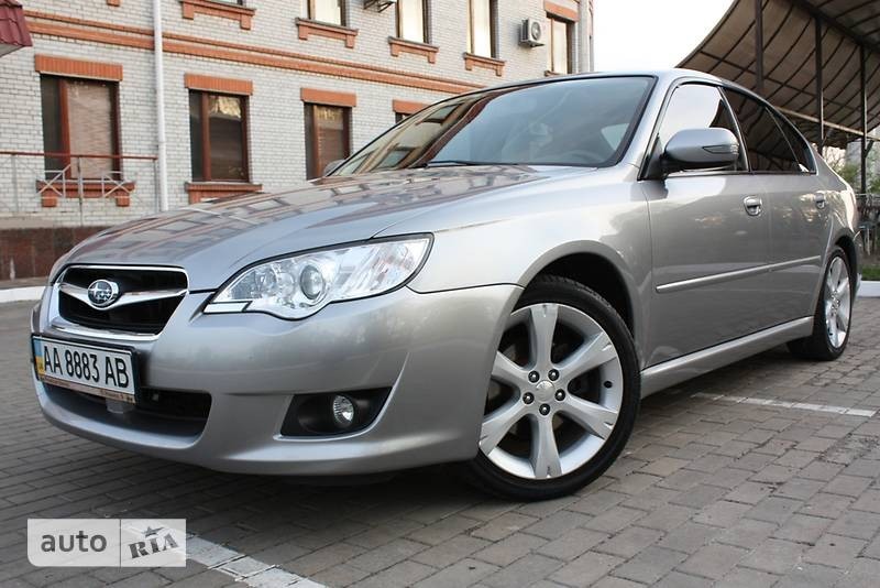 Бампер передний Subaru Legacy 4 2007 г.  2.0 л бензин Киев