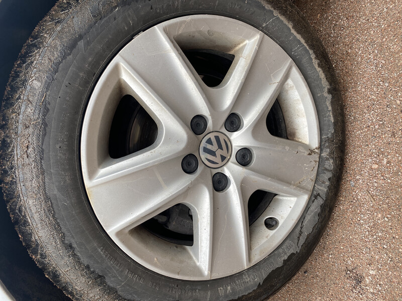 Колпак Volkswagen Golf 6 универсал 2010 г.  1.6 л дизель Коростень