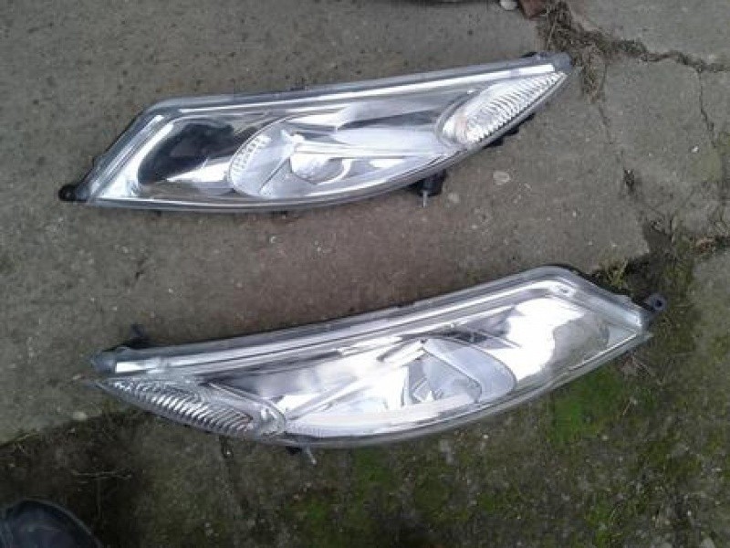 Фары габаритные Nissan Juke  2013 1.6 Бензин 