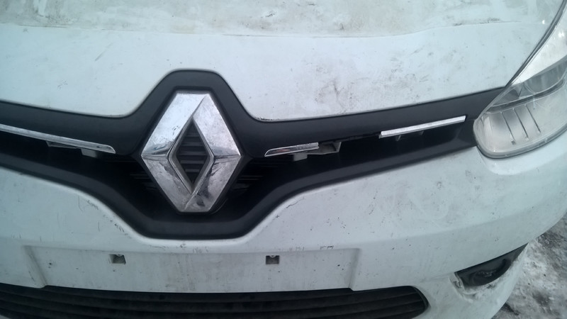 Молдинг решетки радиатора Renault Fluence 2013 г.  1.5 л дизель Павлоград