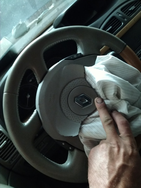 Подушка безопасности водителя Renault Laguna 2  2005 хэтчбек 1.9 Дизель Бердянск