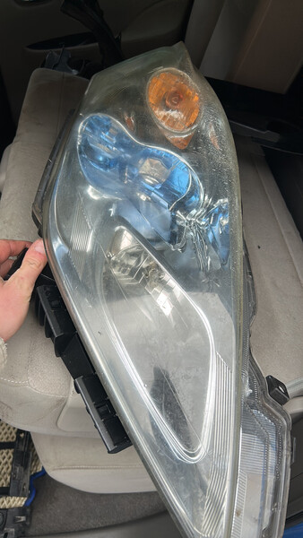 Фара ліва Nissan Leaf  2011 хетчбек  Электро Вінниця