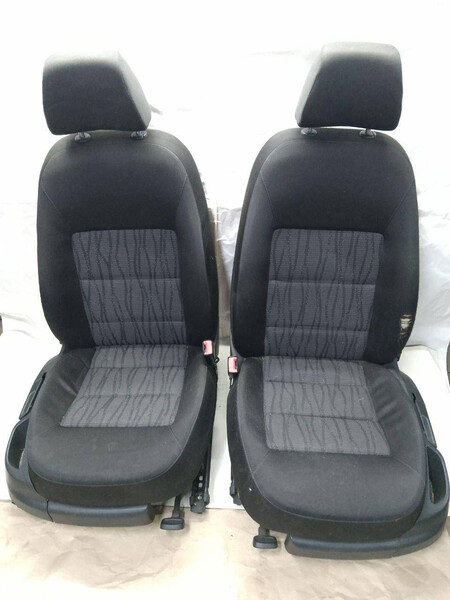 Переднее сиденье Skoda Octavia A5  2010 1.6 Бензин Тетиев