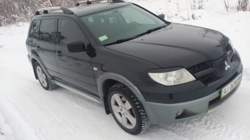 Бампер передний Mitsubishi Outlander  2005 2.4 Бензин Боярка