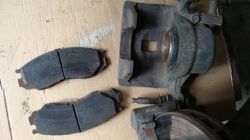 Суппорта передние Groz Shuttle 2008 г.  2.2 л бензин Полтава