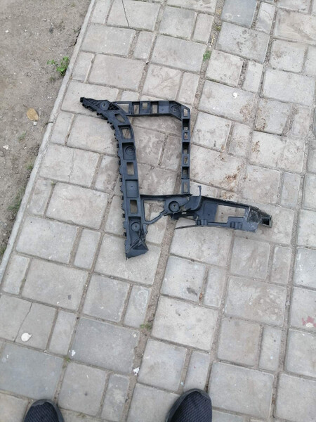 Крепление заднього бампера Volkswagen Jetta 6  2012 2.0 Бензин Киев