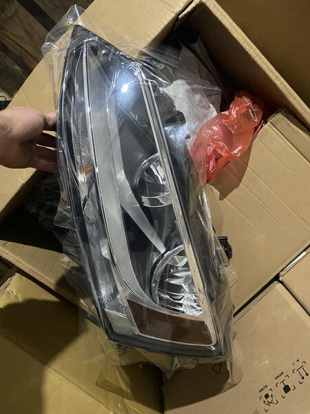 Фара правая Volkswagen Jetta 6  2016 1.1 Бензин 