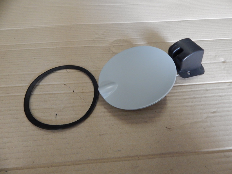 Лючок бензобака 90443221   Opel Astra