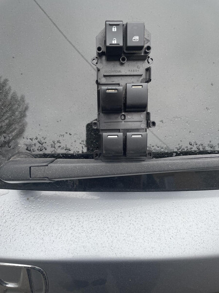 Кнопки стеклоподъемника водительской двери Honda HR-V  2019 1.5 Бензин Днепр