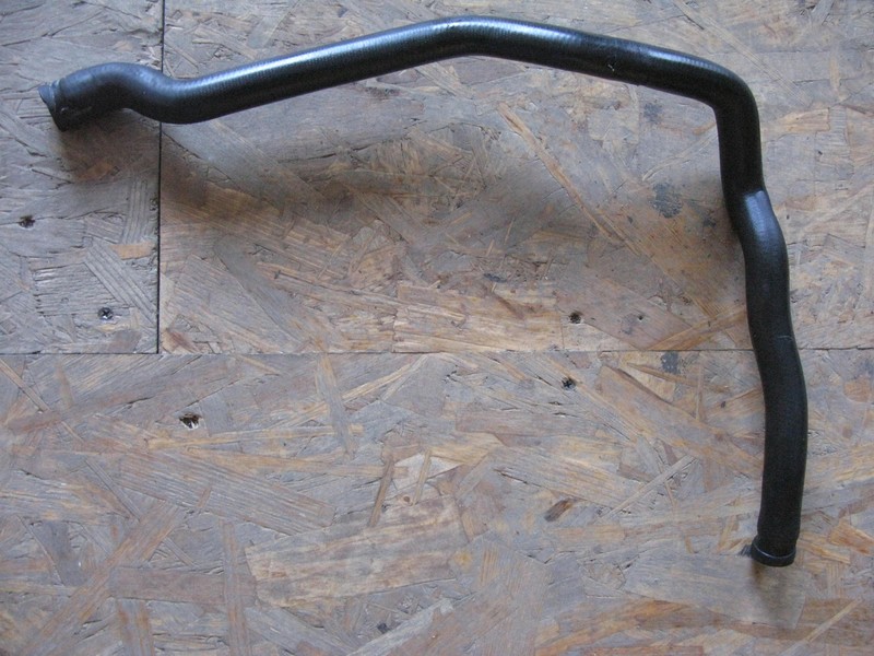 Патрубок от дополнительной помпы к тройнику Mercedes-Benz M-Class 164 2006 3.5 Бензин Киев