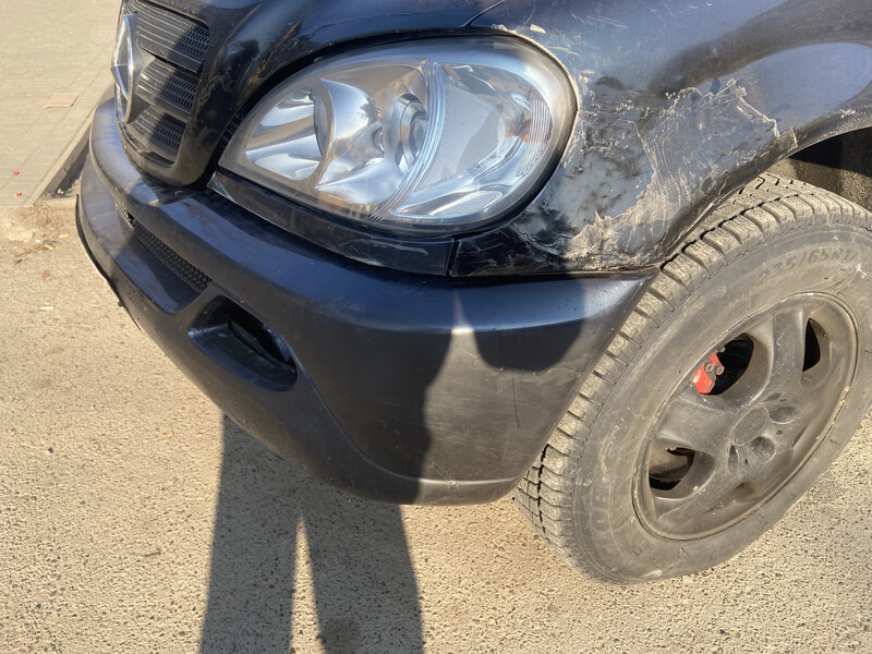 Крыло переднее Mercedes-Benz M-Class W163  2001 2.7 Дизель Черновцы