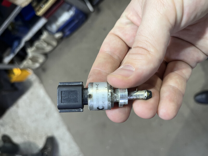 Датчик EGR Renault Megane 3 2012 г.  Киев