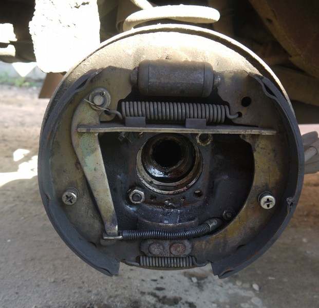 Сальник полуоси Isuzu Midi  1996 2.0 Бензин Харьков